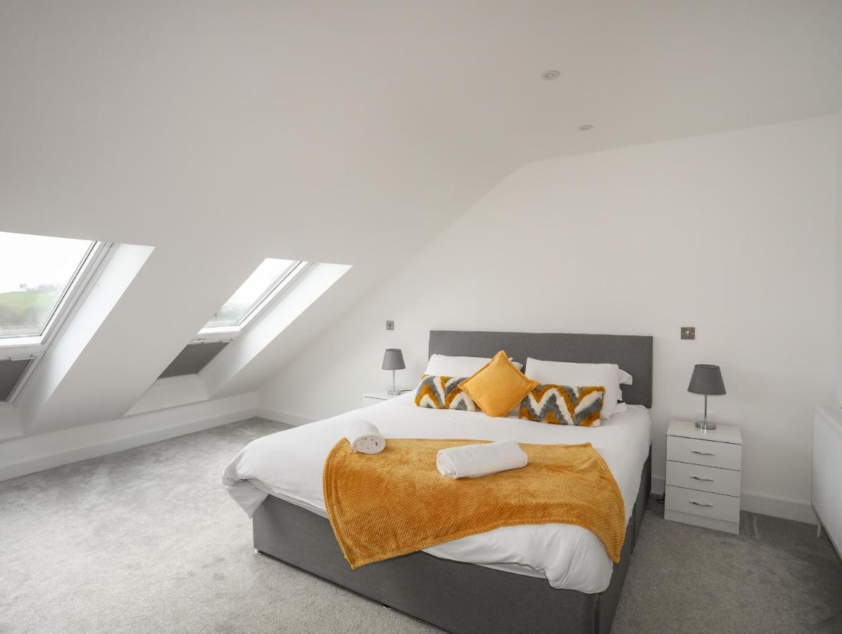Bryn Min Manton Penthouse Apartment เคอร์นาวอน ภายนอก รูปภาพ